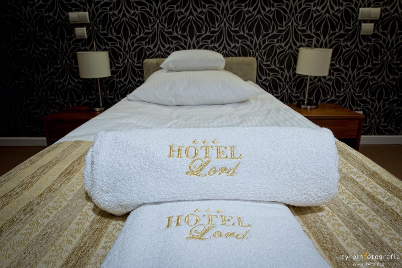 Hotel Lord Krosno Ruang foto