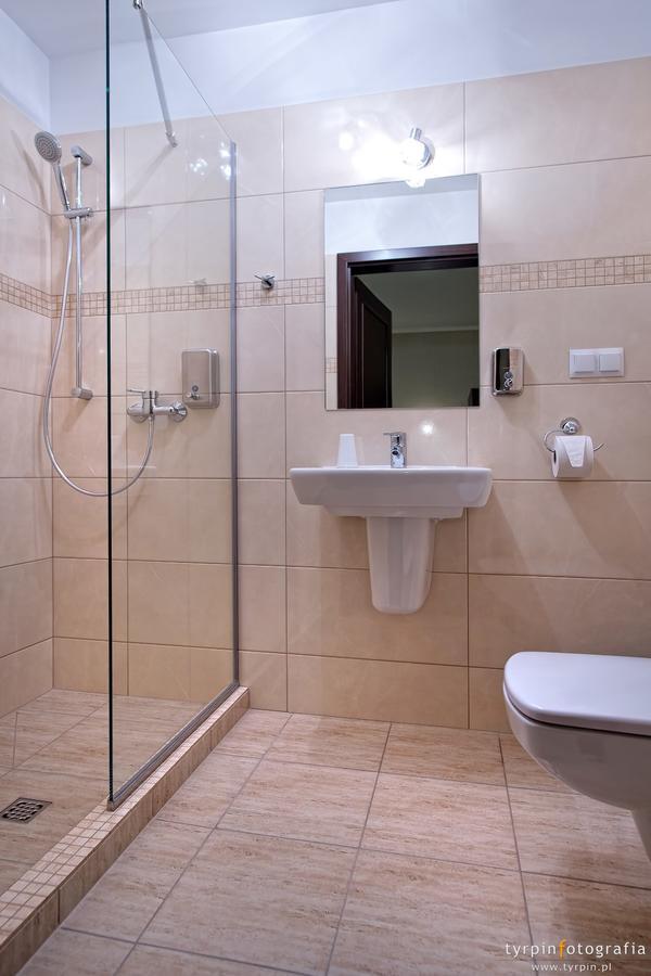 Hotel Lord Krosno Bagian luar foto